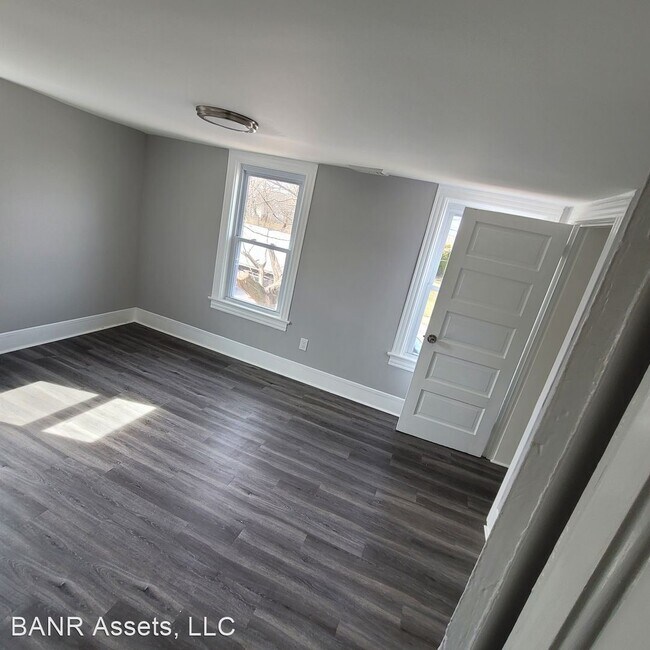 Building Photo - 3 br, 1.5 bath House - 309 Shrewsbury Ave