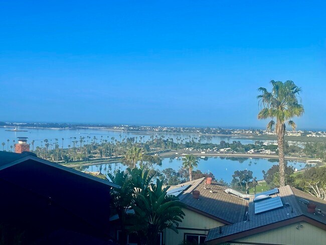 Vista desde la sala de estar - 3306 Lloyd St