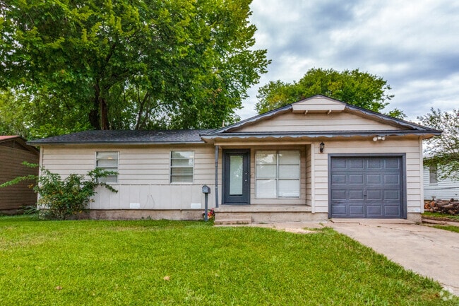 Building Photo - 1113 Rancho Dr