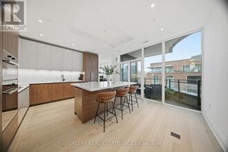 Building Photo - 55 Port St E