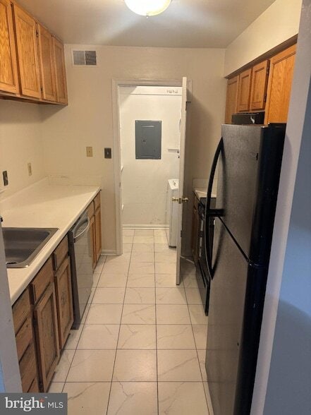 Building Photo - 5700 Olde Mill Ct