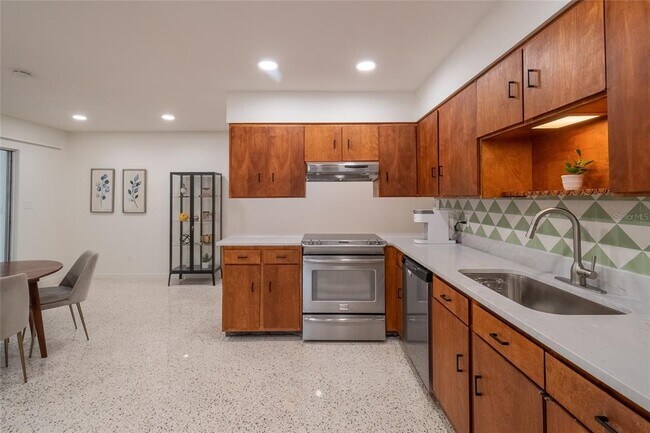 Foto del edificio - 725 Wilson Ave