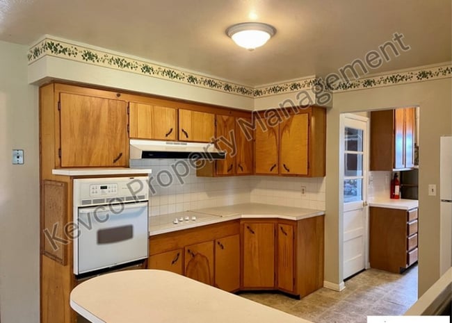 Building Photo - Awesome Four Bedroom Home by CSU Campus!