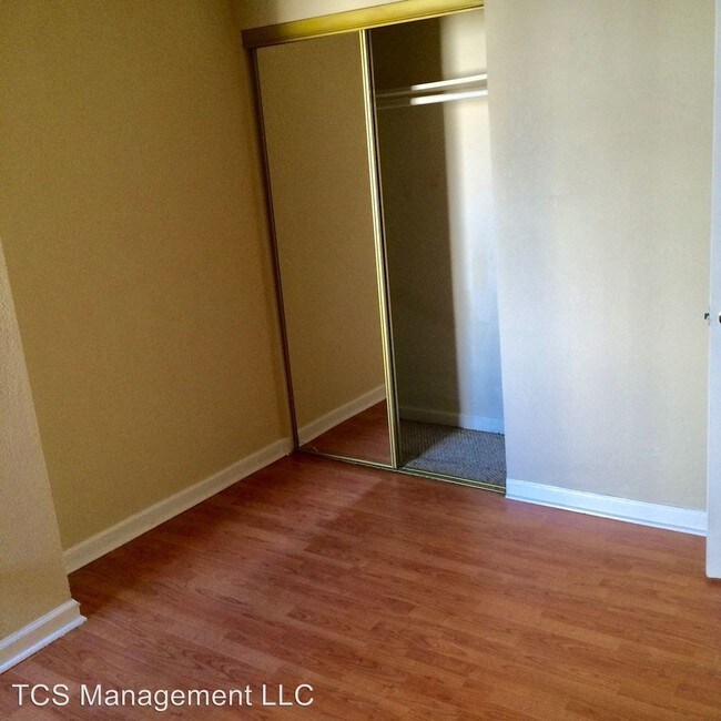 Foto del edificio - 1811 Tasker St