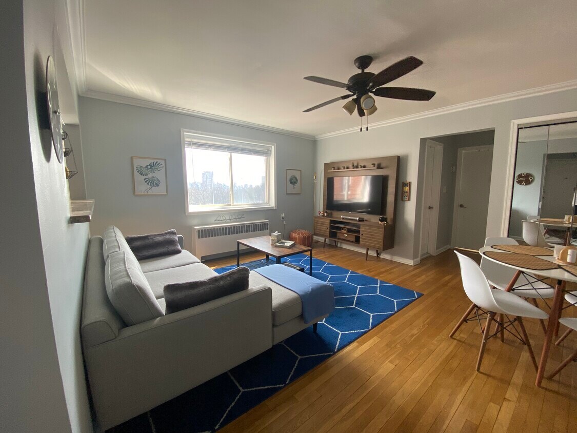 Primary Photo - 210 Woodcliff Ave