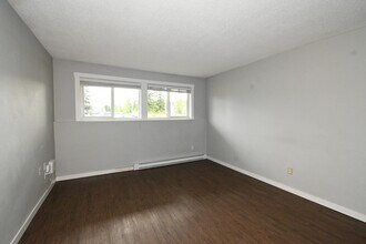 Building Photo - 4280 Quentin Ave