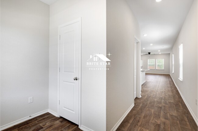 Building Photo - 5214 Scoria Trl