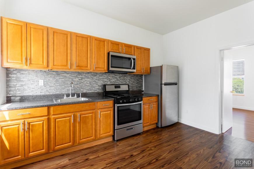 Primary Photo - 1 bedroom in Brooklyn NY 11222