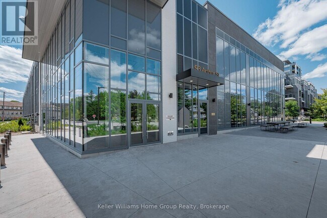 Building Photo - 93 Arthur St S