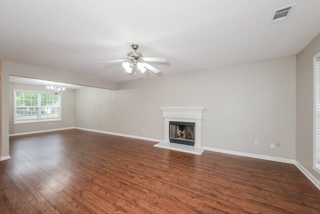 Building Photo - 3363 Newtons Crest Cir