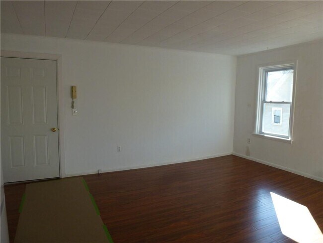 Foto del edificio - 1217 E Main St