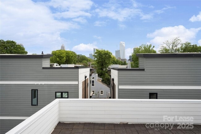 Foto del edificio - 1004. Greenleaf Ave