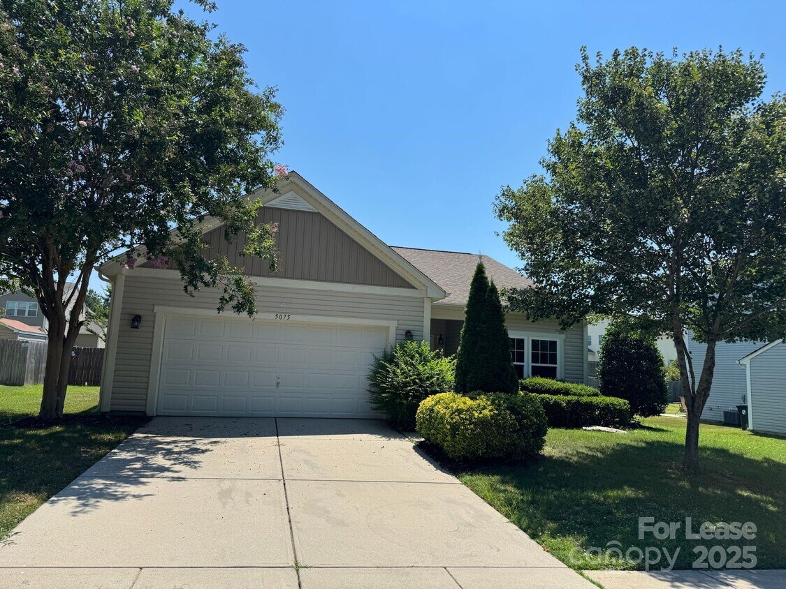Foto principal - 5075 Meanna Drive