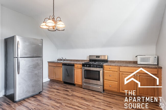 Building Photo - 2853 W Dickens Ave