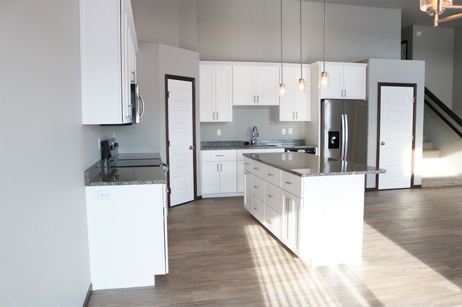 Building Photo - 360 Prairie Heights Way