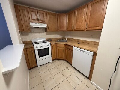Primary Photo - 13 Allston St