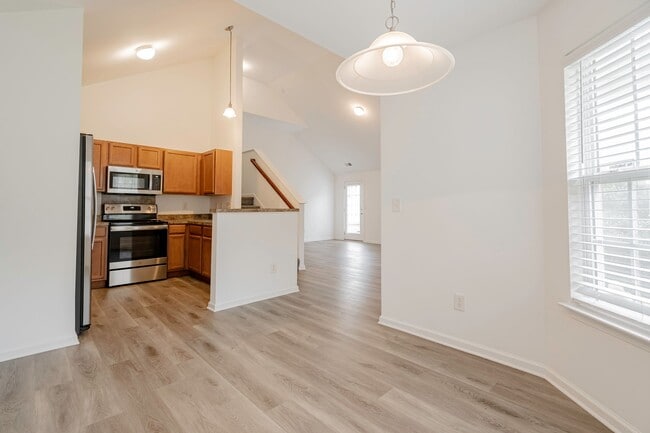 Foto del edificio - 2016 Culloden Dr