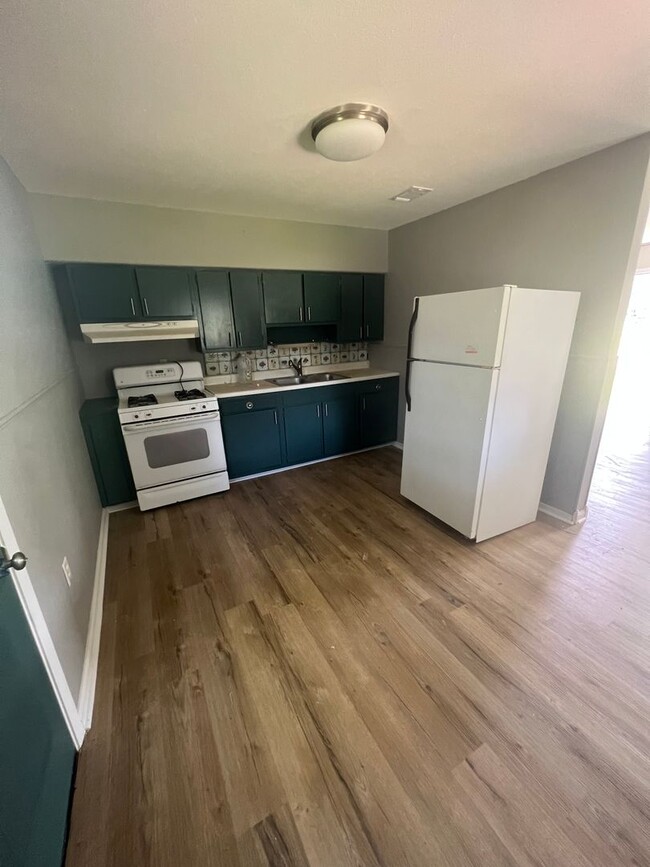Building Photo - Affordable 3-Bedroom Home on a Spacious Co...