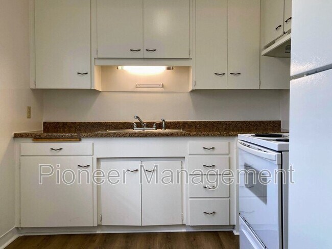 Foto del edificio - 1663 NE Vine St