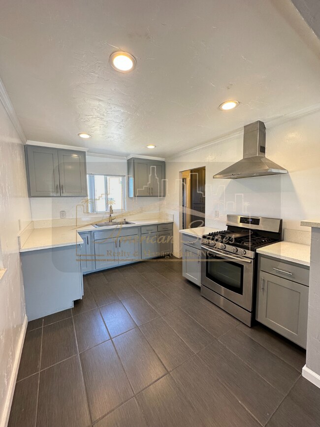 Building Photo - 405 Campodonico Ave