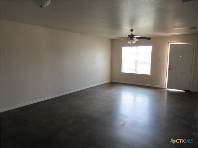 Foto del edificio - 2908 Starlight Dr