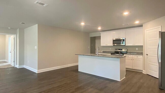 Building Photo - 10185 Arbordale Dr
