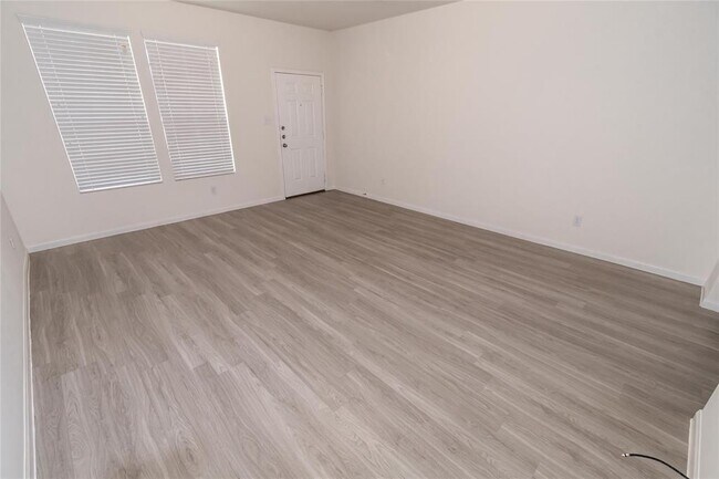 Building Photo - 15 Catalina Ct