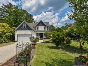 Building Photo - 723 Lindley Dr