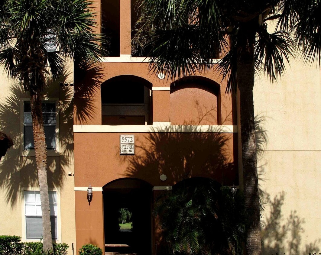 2 bd / 2 ba Condo in Gated Community - Palms Club - 2 bd / 2 ba Condo in Gated Community - Palms Club