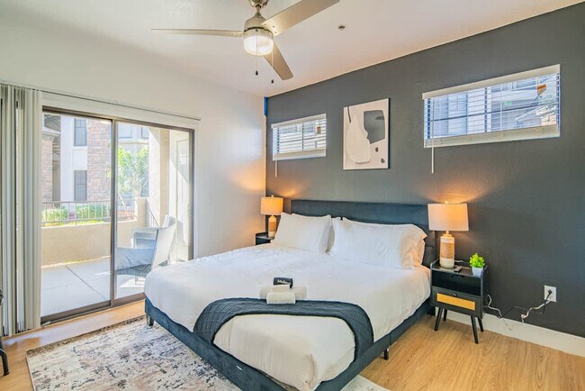 Foto del edificio - 7455 N 95th Ave
