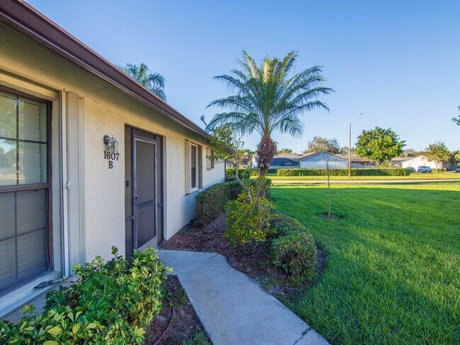 Foto del edificio - 1607 Laurel Leaf Ln