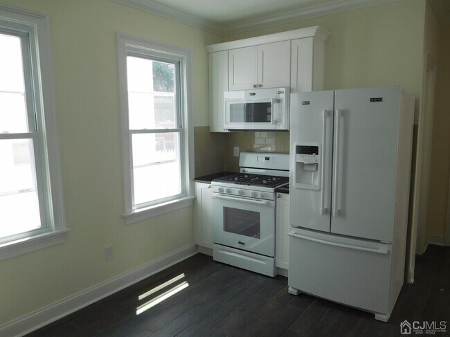 Foto del edificio - 124 Louis St