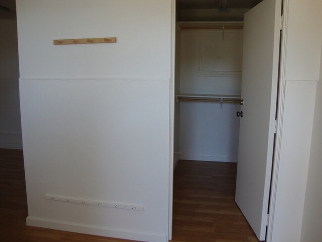 Building Photo - Studio apartment in North Salinas