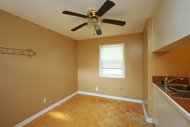Foto del edificio - 5 Crestwood Cir