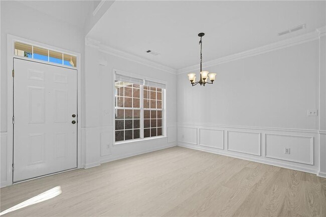 Building Photo - 4000 River Green Pkwy