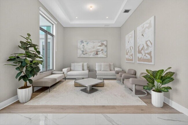 Foto del edificio - 13480 Machiavelli Way