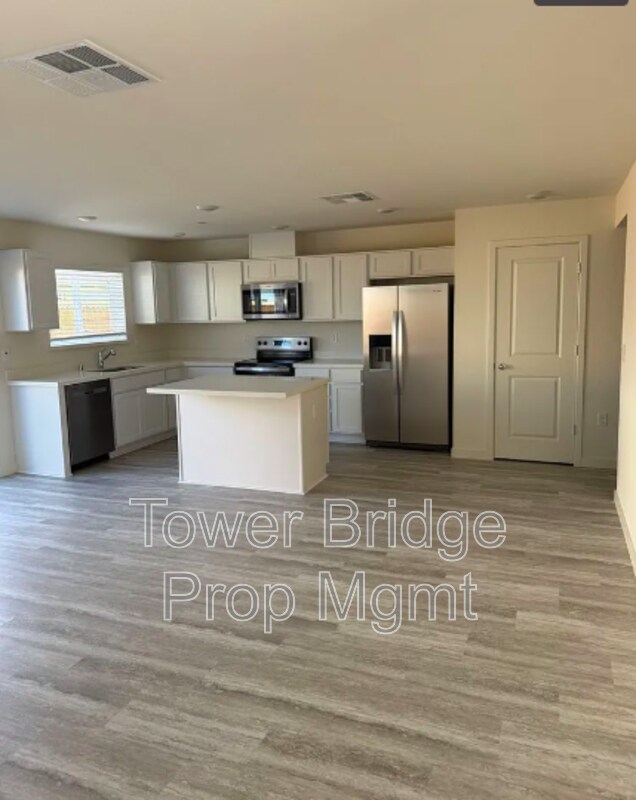 Foto del edificio - 7056 Lone Sycamore St
