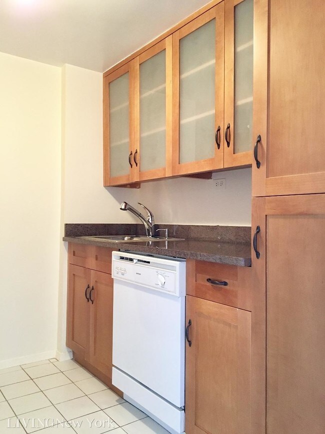 Foto del edificio - 401 E 89th St