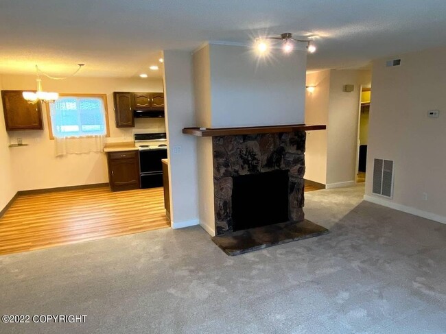 Foto del edificio - Nicely Updated East Anchorage Condo!