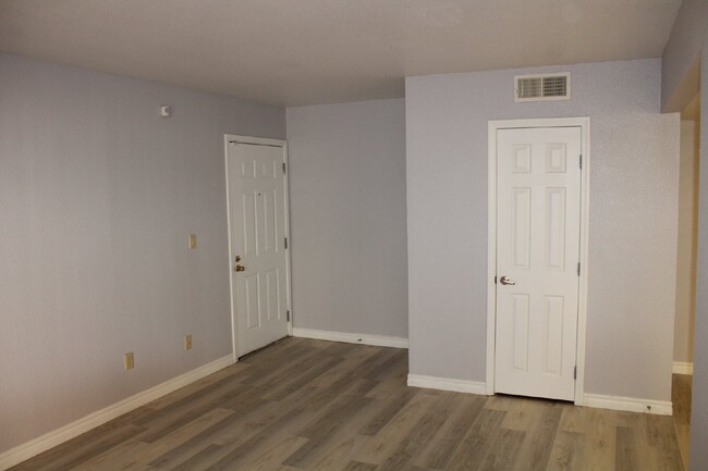 Building Photo - "Charming Studio Condo in Prime Las Vegas ...