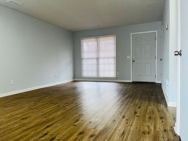 Foto del edificio - 104 Peachtree Ct