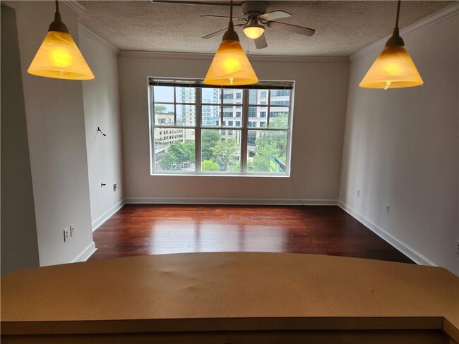 Building Photo - 1101 Juniper St NE