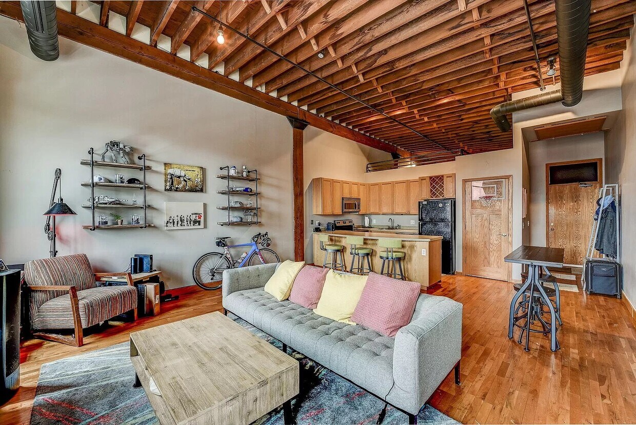 1st Level - Main Living - 289 5th St E