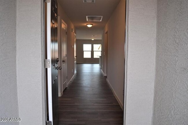 Foto del edificio - 2367 Oakmont Ln