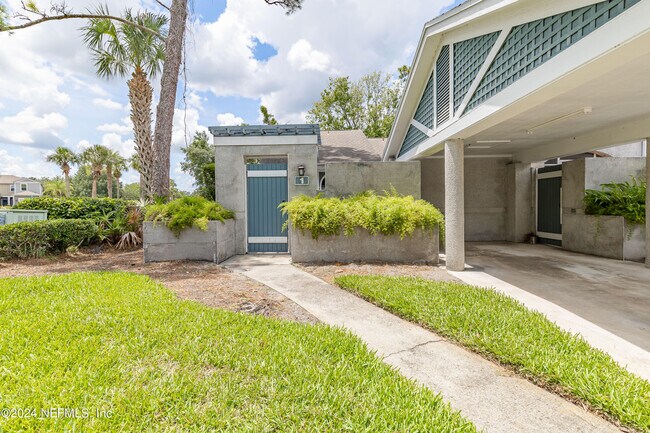 Building Photo - 8118 Baymeadows Cir E