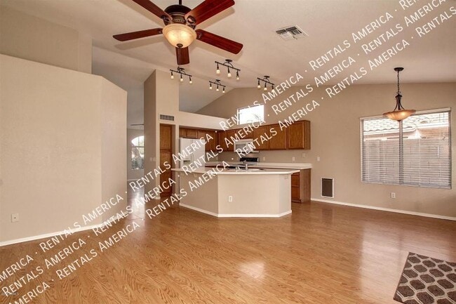 Building Photo - 2131 S Navajo Way