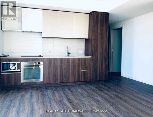 Photo du bâtiment - 1000 Portage Pkwy