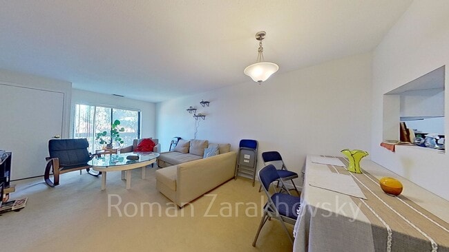 Building Photo - 25 Webster Ave