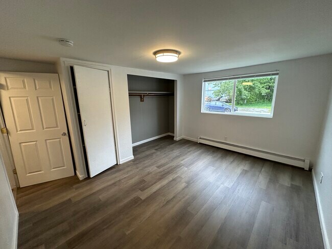 Foto del edificio - 4504 Juneau St