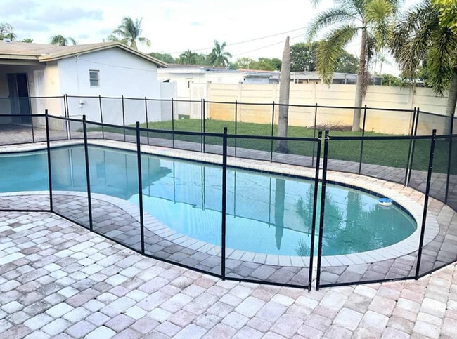 Building Photo - 5424 Jefferson St Building Photo - 5424 Jefferson St